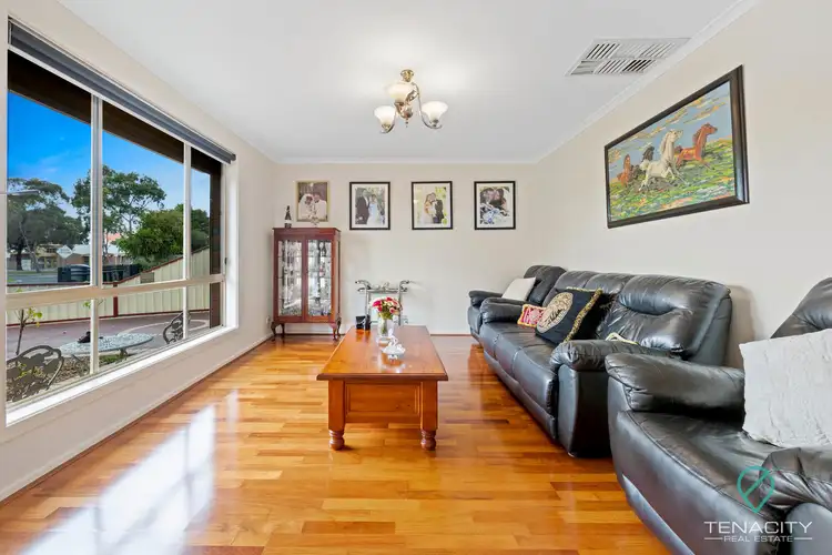 Seventh view of Homely house listing, 5 Raine Court, Delahey VIC 3037