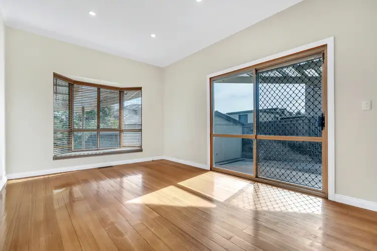Sixth view of Homely house listing, 33 Dorrington Avenue, Reservoir VIC 3073