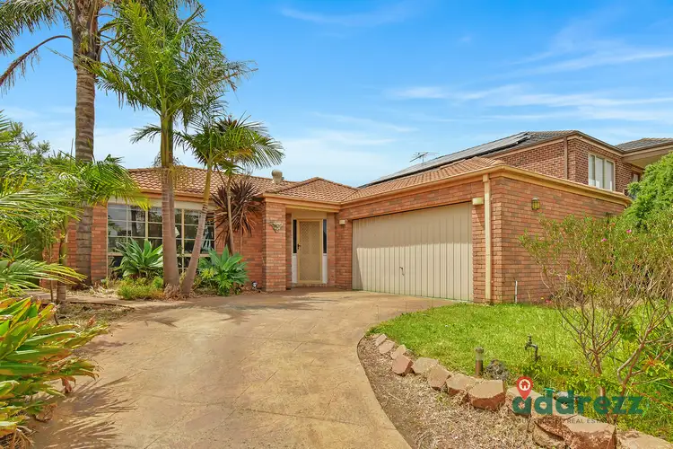 8 Aileen Court