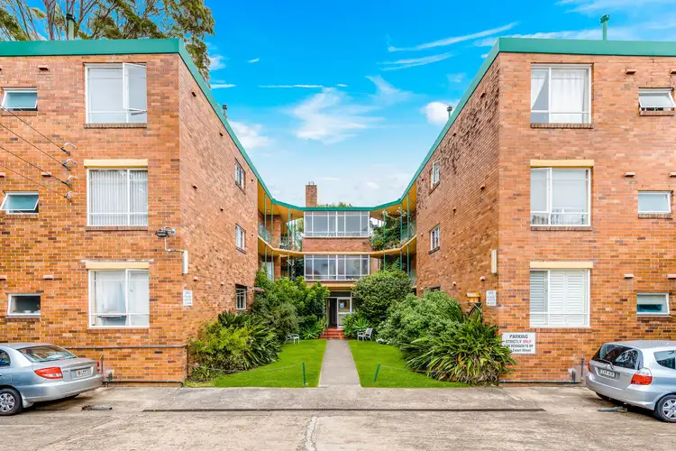 10/18a Ewart Street, Marrickville NSW 2204