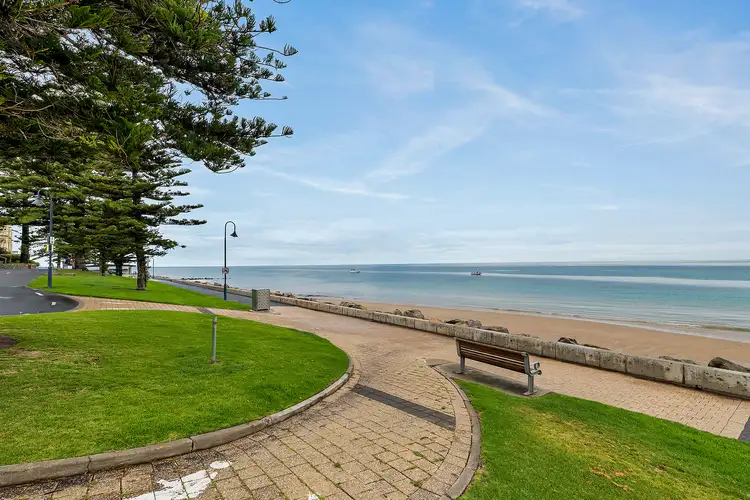 11/18 Robert Street, Glenelg South SA 5045
