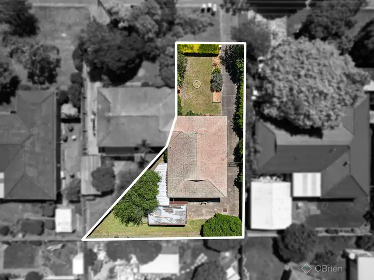 1/4 Banks Road, Cranbourne VIC 3977