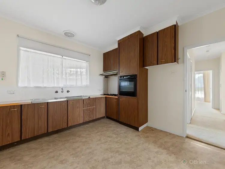 Fifth view of Homely unit listing, 1/4 Banks Road, Cranbourne VIC 3977