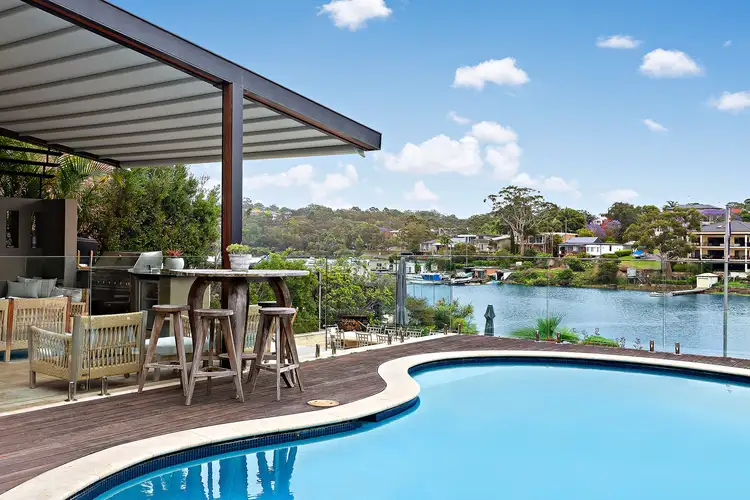 21 Queens Road, Connells Point NSW 2221