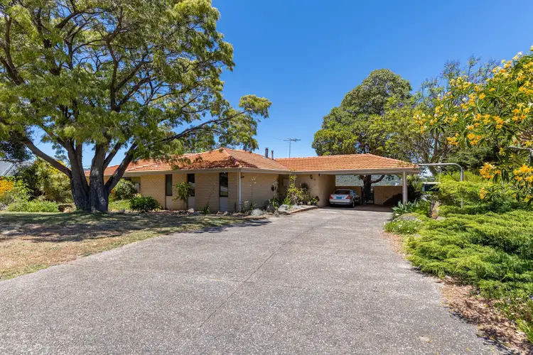50 Blackwood Drive, Mount Nasura WA 6112