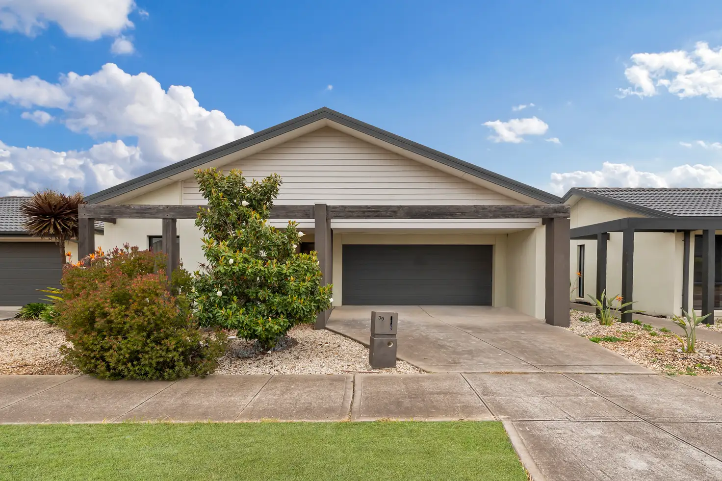 Main view of Homely house listing, 39 Giverny Close, Burnside Heights VIC 3023