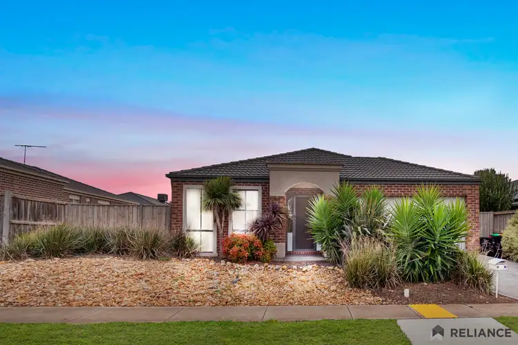 10 Claret Ash Boulevard, Harkness VIC 3337
