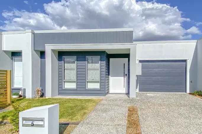5 Darling Court, Flagstone QLD 4280