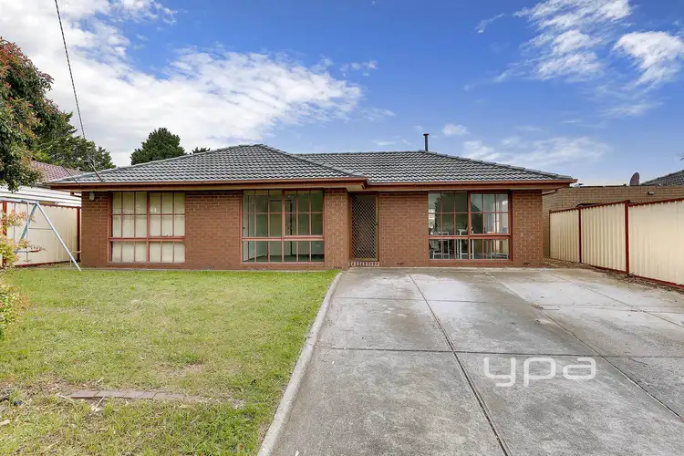 Second view of Homely house listing, 3 Longwood Court, Meadow Heights VIC 3048