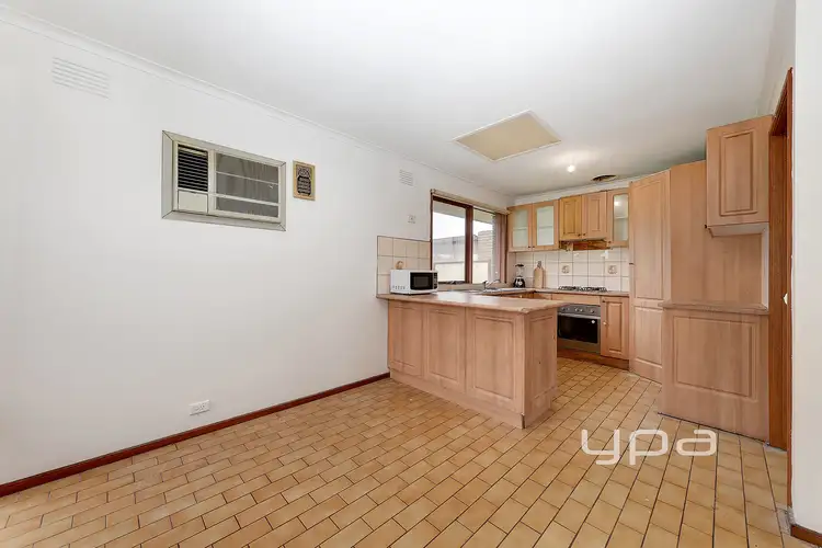 Fourth view of Homely house listing, 3 Longwood Court, Meadow Heights VIC 3048