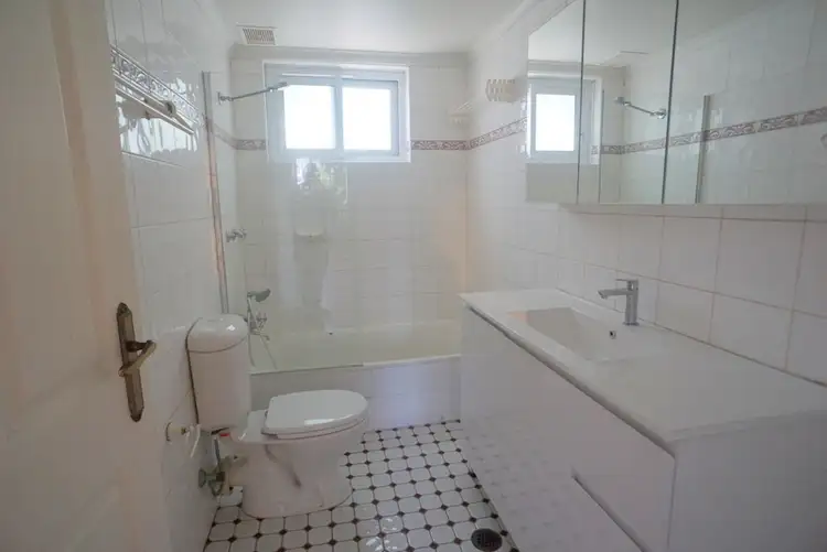 Fifth view of Homely apartment listing, 2/18 MacDonald Street, Vaucluse NSW 2030