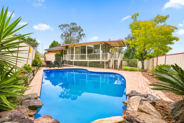 17 Fontana Close, St Clair NSW 2759