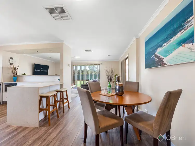 Fifth view of Homely house listing, 6 Hailes Court, Carrum Downs VIC 3201