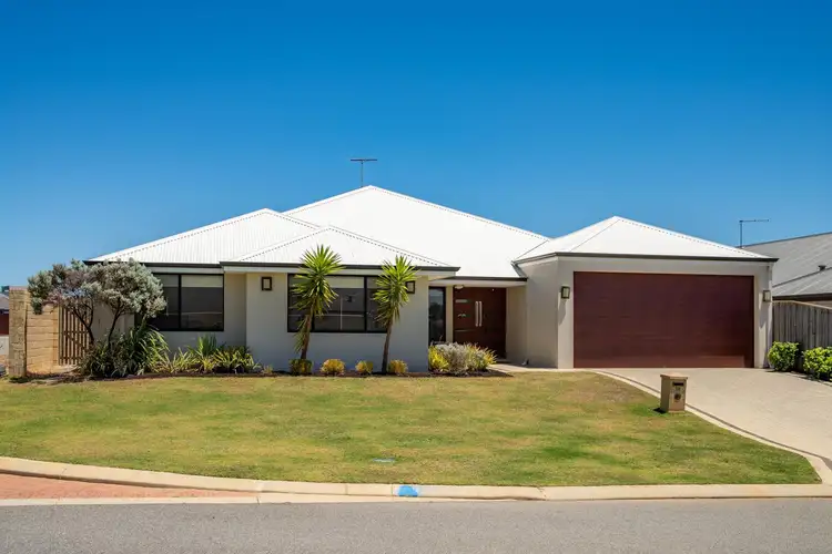 19 Jennerae Bend, Halls Head WA 6210