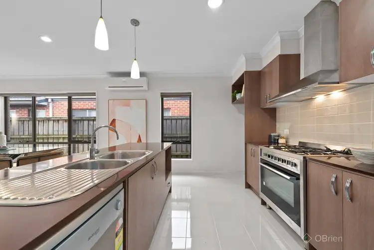 Fifth view of Homely house listing, 7 McMahon Avenue, Cranbourne North VIC 3977