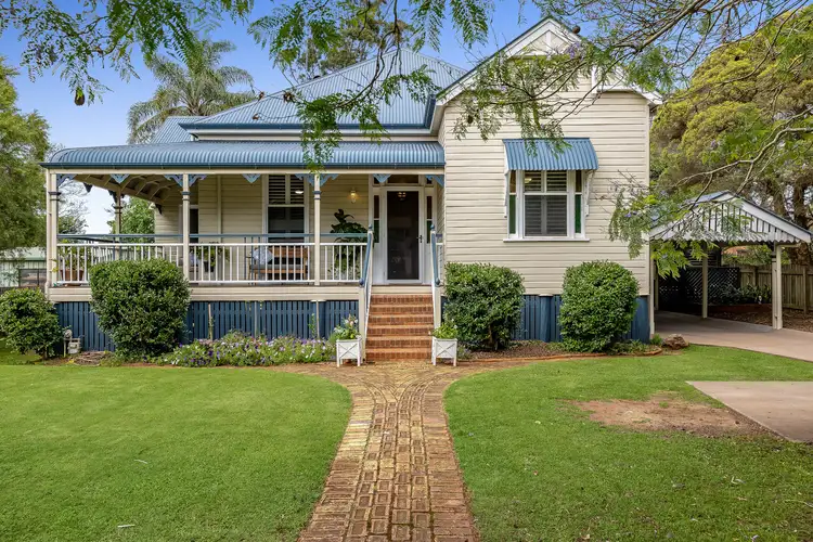 198 Campbell Street, Newtown QLD 4350