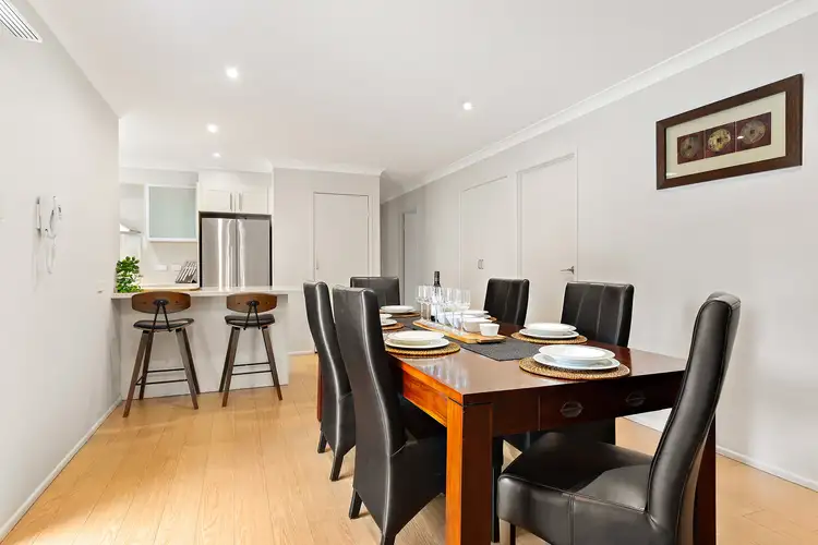 8 Laurinda Crescent, Springwood QLD 4127