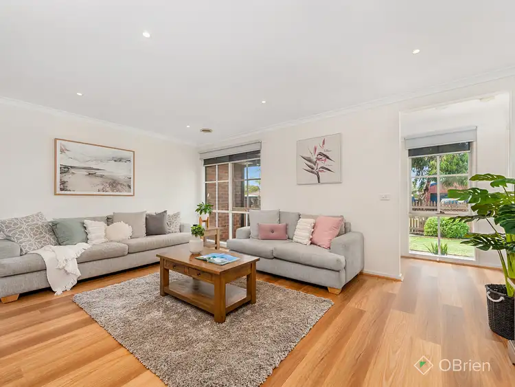 Fifth view of Homely house listing, 10 Capella Place, Carrum Downs VIC 3201