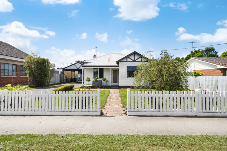 24 Leichardt Street, Beaufort VIC 3373