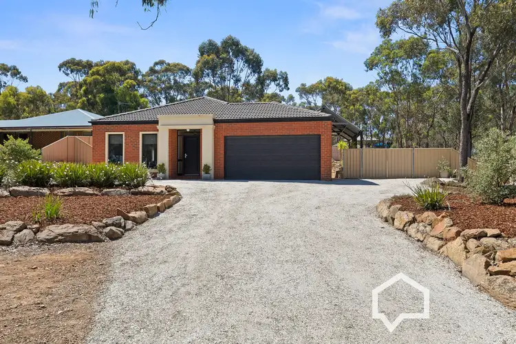 16 Bedarra Court, Maiden Gully VIC 3551