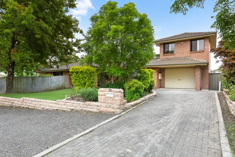 17 Fairways Crescent, Springwood NSW 2777