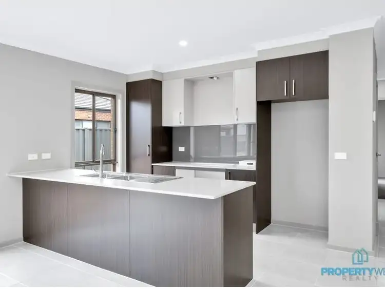 Fourth view of Homely house listing, 8 Sandygate Circuit, Strathtulloh VIC 3338