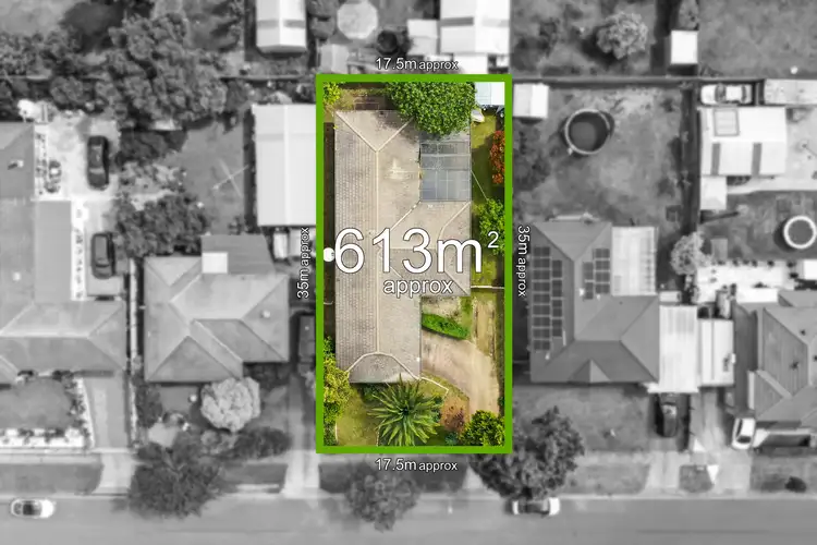 18 George Chudleigh Drive, Hallam VIC 3803