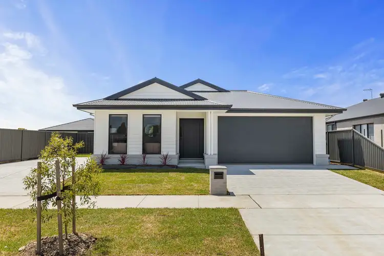 Main view of Homely house listing, 7 Estlley Court, Canadian VIC 3350