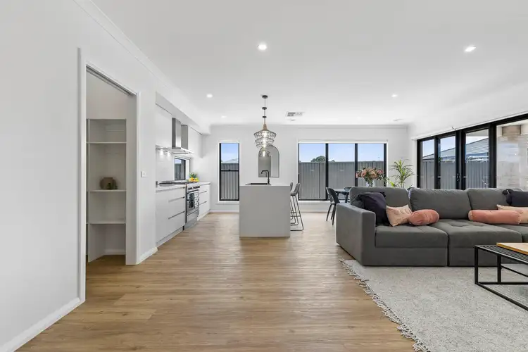 Second view of Homely house listing, 7 Estlley Court, Canadian VIC 3350