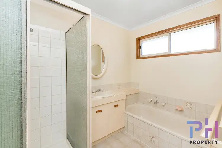 Fifth view of Homely unit listing, 1/9 Akoonah Drive, Golden Square VIC 3555