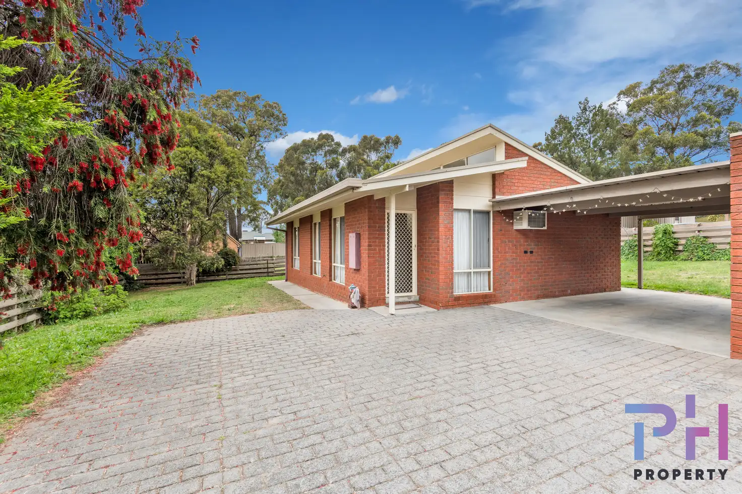 Main view of Homely unit listing, 2/9 Akoonah Drive, Golden Square VIC 3555