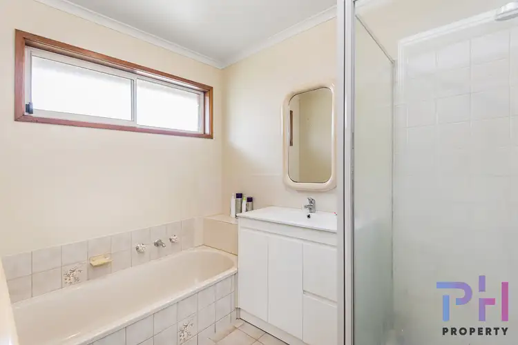 Fourth view of Homely unit listing, 2/9 Akoonah Drive, Golden Square VIC 3555