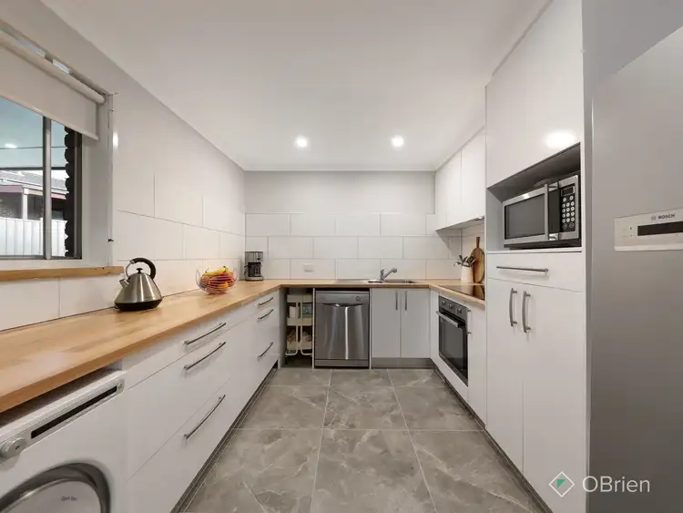Fourth view of Homely house listing, 5 Hilbert Court, Oakleigh VIC 3166