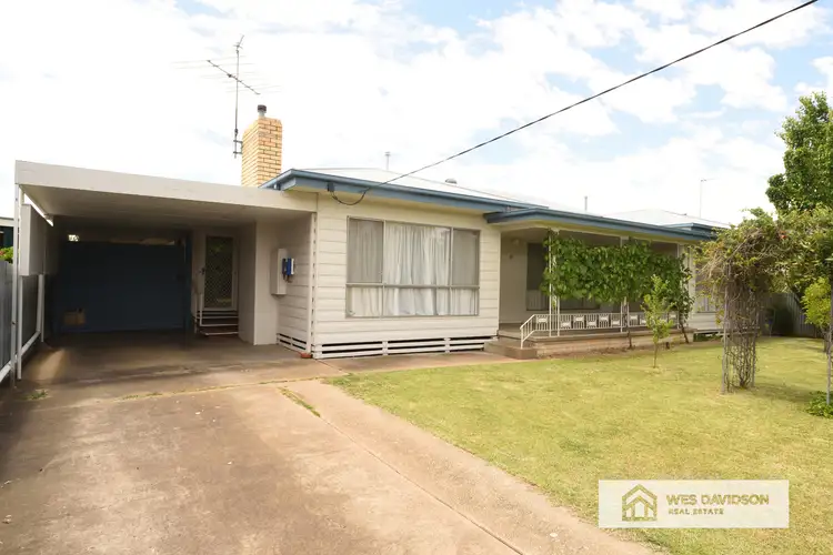 33 Bennett Road, Horsham VIC 3400