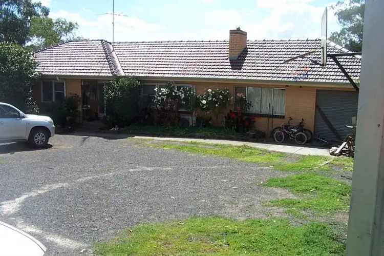 65 South Road, Loch VIC 3945
