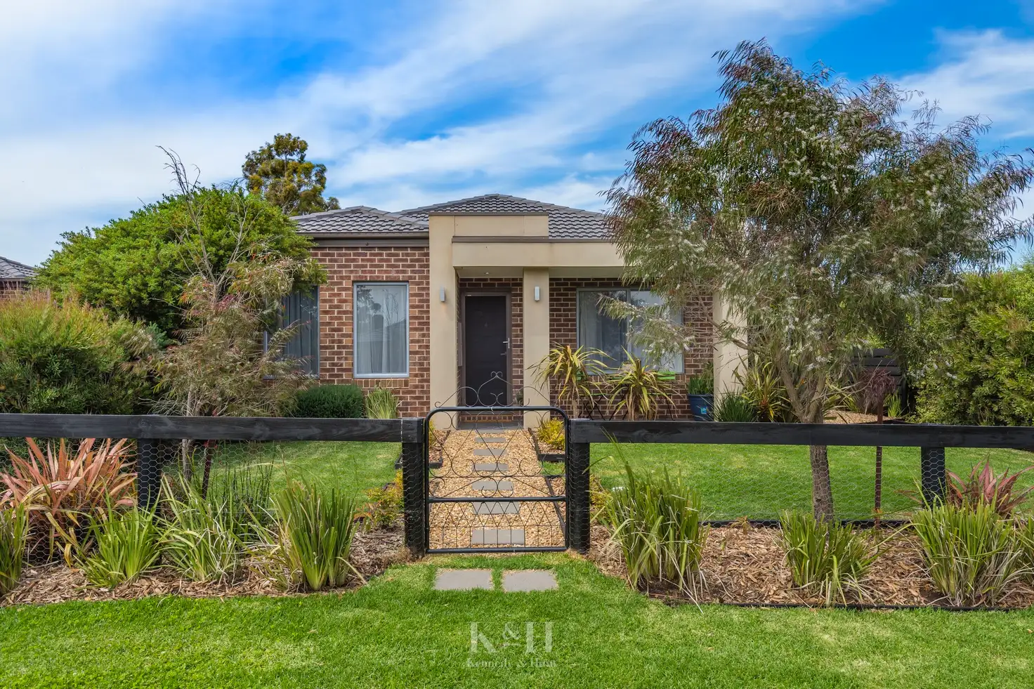 Main view of Homely townhouse listing, 4/7 Francis Crescent, Gisborne VIC 3437