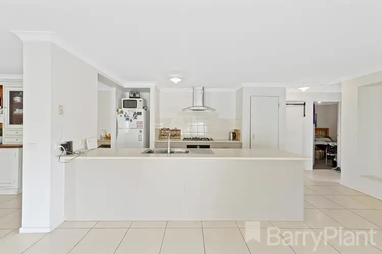 Second view of Homely house listing, 3 Oberon Place, Drouin VIC 3818