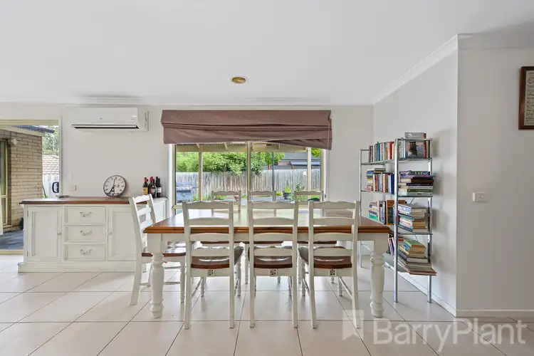 Fifth view of Homely house listing, 3 Oberon Place, Drouin VIC 3818