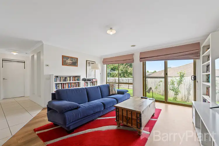 Sixth view of Homely house listing, 3 Oberon Place, Drouin VIC 3818