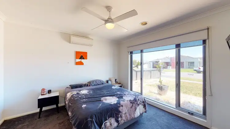 Sixth view of Homely house listing, 8 Carlow Court, Traralgon VIC 3844