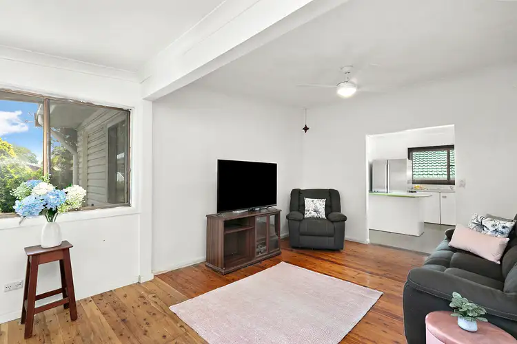 Second view of Homely house listing, 2 Glenview Place, Engadine NSW 2233