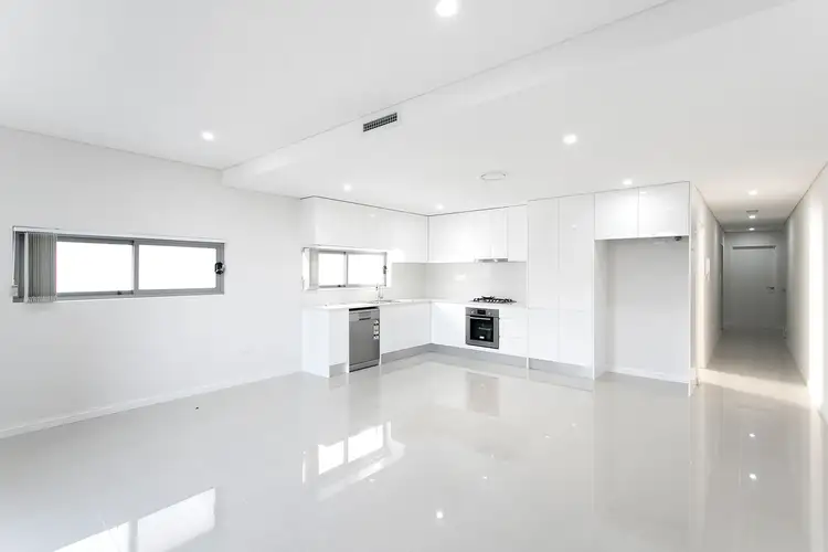 7/2-4 Dillon Street