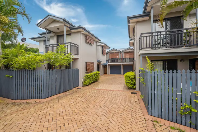 4/31 Dickenson Street, Carina QLD 4152