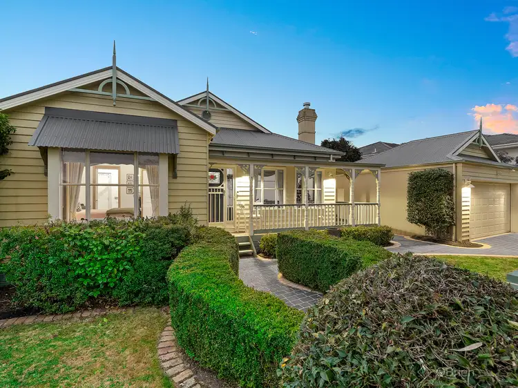 5 Ros Way, Berwick VIC 3806