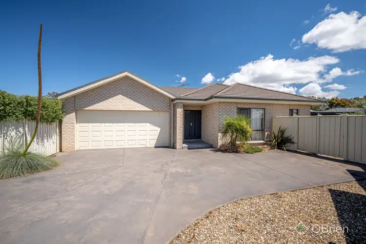 Main view of Homely townhouse listing, 1/7 Chick Close, Wangaratta VIC 3677