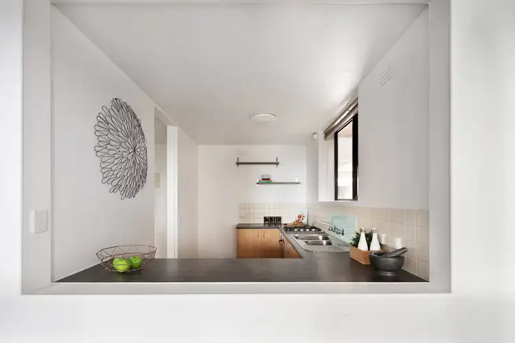 Fifth view of Homely apartment listing, 6/31 Upton Road, Windsor VIC 3181