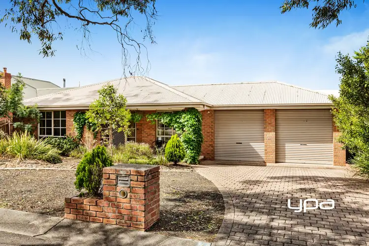 54 Stewarts Lane, Sunbury VIC 3429