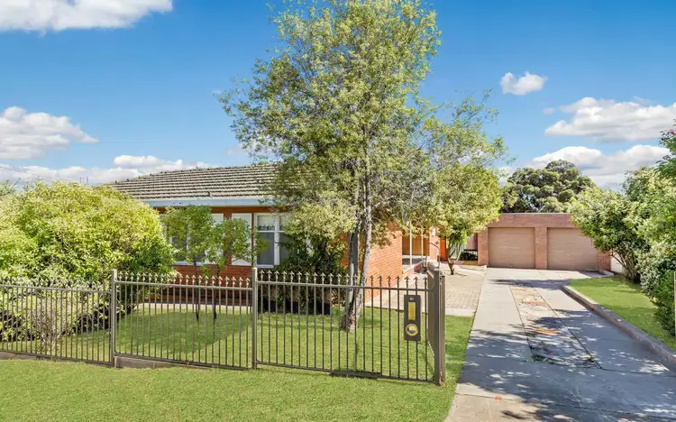 41 Race Street, Flora Hill VIC 3550