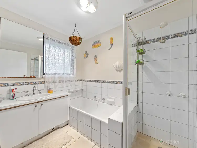 Sixth view of Homely house listing, 5 Hovell Court, Cranbourne VIC 3977