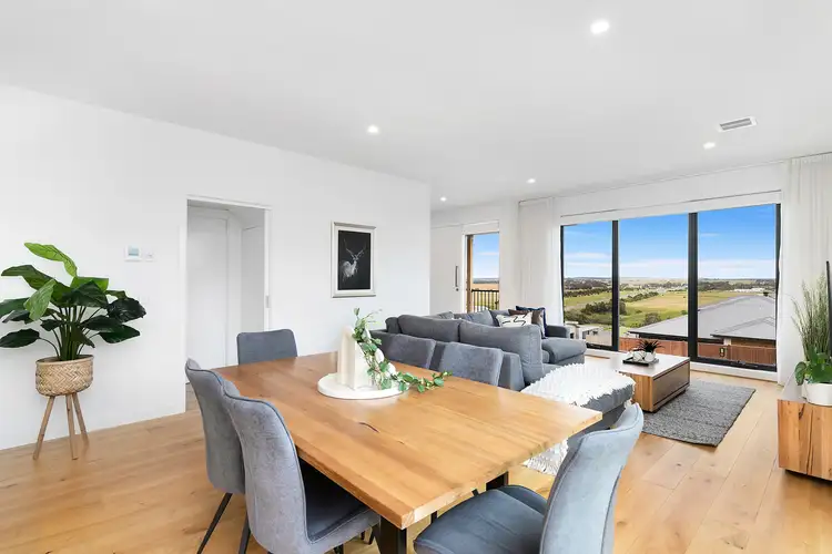 9 Annmaree Road, Highton VIC 3216